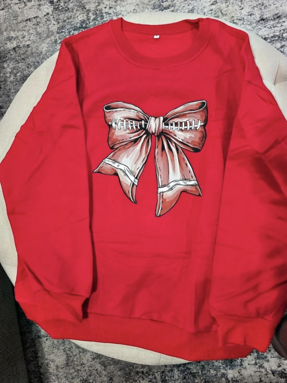 Bow Graphic Sweatshirt in Red Size Large